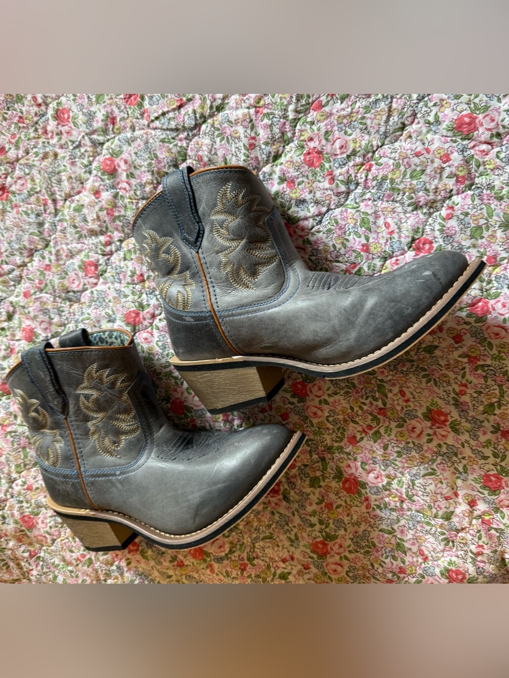 Laredo Sapphrye Women’s Ankle Western Boots